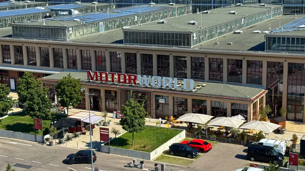 Haupteingang der MOTORWORLD München